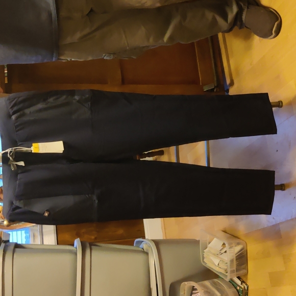 Figs navy small manari pants new with tags and original packaging - Picture 4 of 5